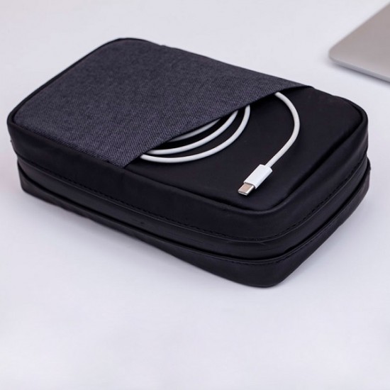 Estojo para kit tecnológico com bolso externo Estojo para kit tecnológico com bolso externo