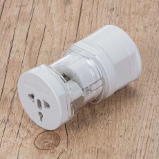 Adaptador Universal com Logo