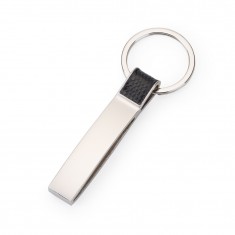 Chaveiro de Metal com Couro Personalizado