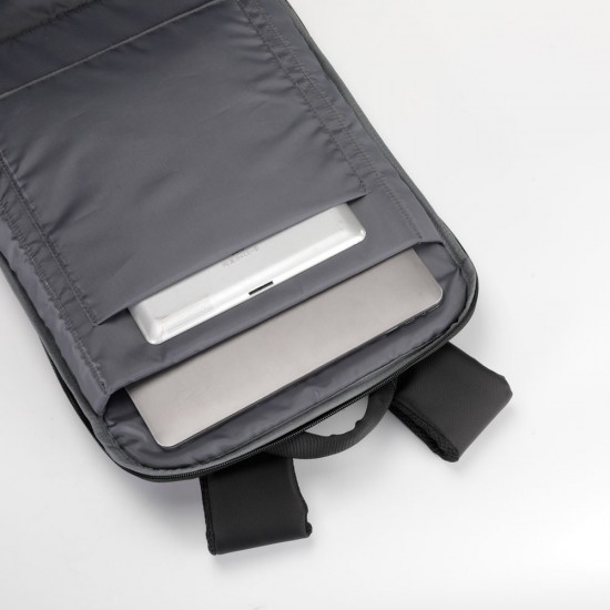 Mochila de Poliéster USB 25 Litros para Brindes Mochila de Poliéster USB 25 Litros para Brindes