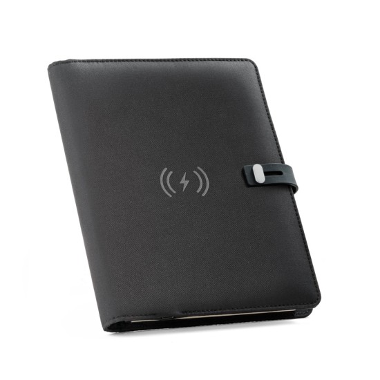 Pasta A5 em poliéster 100% reciclado 300D com carregador wireless embutido 5'000 mAh e bloco com 1280 páginas pautadas Personalizada