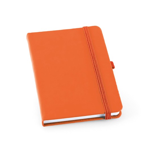 Caderno A6 de capa dura em c.sintético com 160 páginas lisas com logotipo