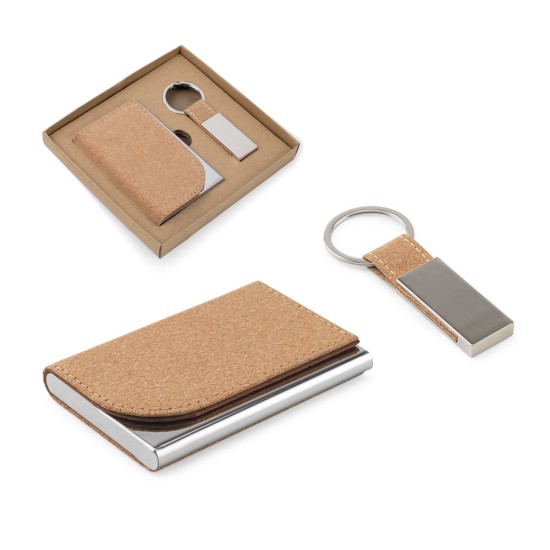 Conjunto composto por um porta-cartões e chaveiro, ambos em metal e cortiça Personalizado